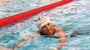 Mit verletztem Handgelenk: 91-Jährige schwimmt 3500 Meter bei DLRG-Wettbewerb