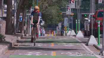 Ripping out bike lanes in Edmonton would cost at least $150M, city email suggests