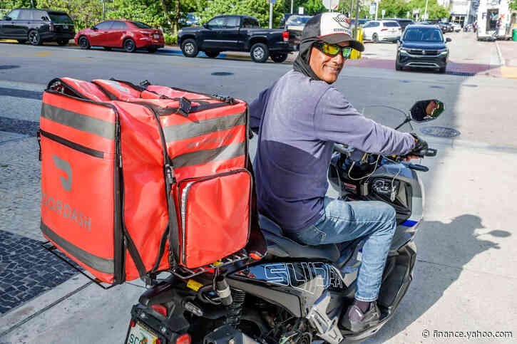 DoorDash acquires Instacart for $17 billion, doubling down on hyper-local delivery
