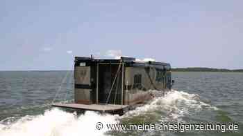 Dieses Wohnmobil fährt auf der Straße und schwimmt im Wasser
