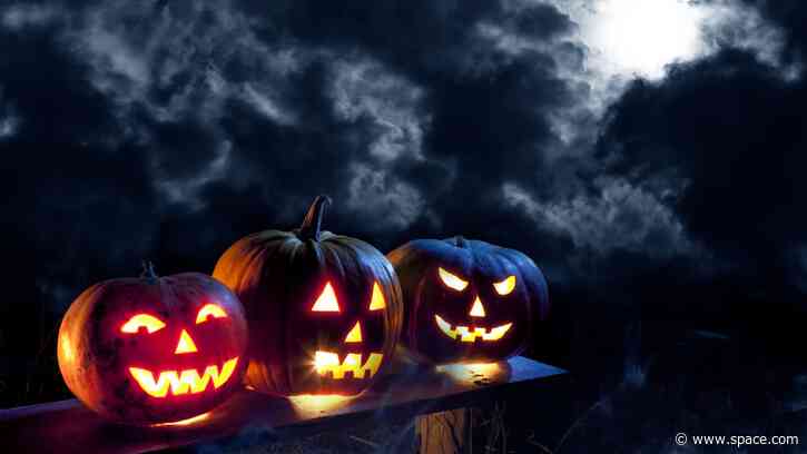 Big cats, unexplained lights and a floodlit eclipse — 7 skywatching 'horror stories' to keep you entertained this Halloween