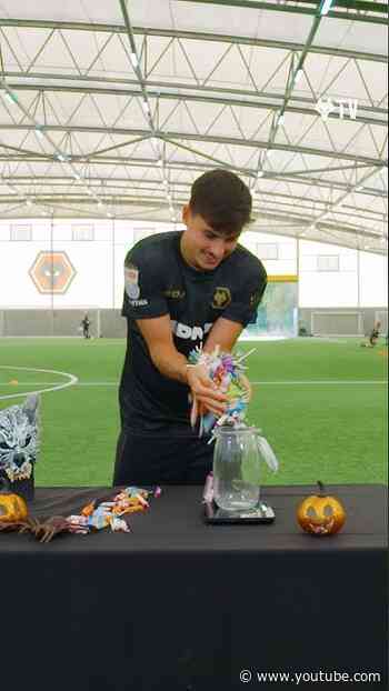 Halloween sweets challenge 🎃 #wolves  #asmr  #halloween  #challenge  #sweets
