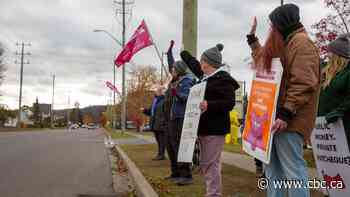 2 weeks into Thunder Bay, Ont., library strike, union, management remain at loggerheads