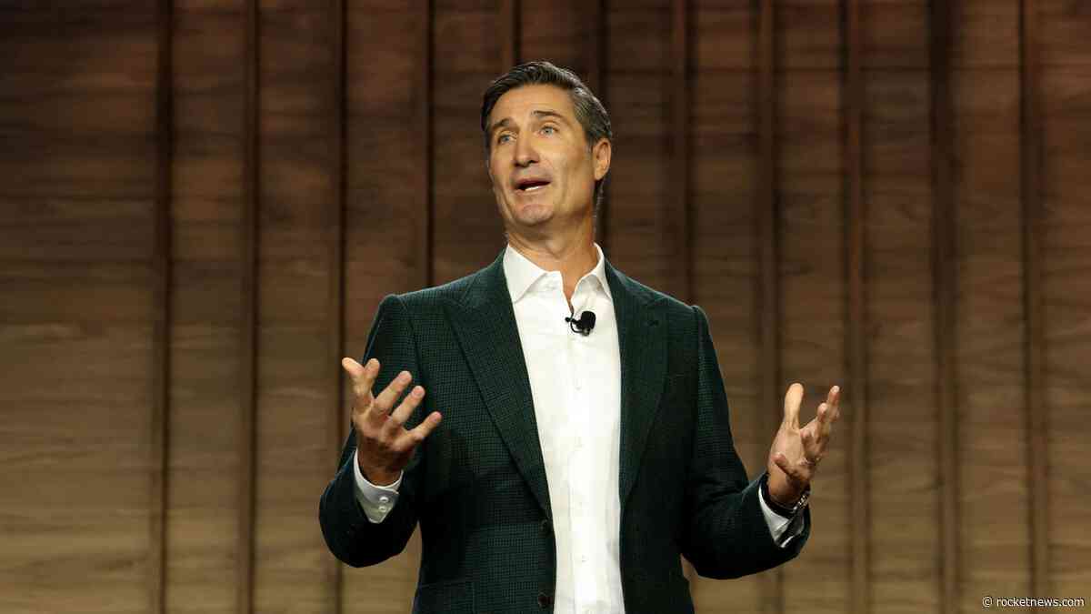 Starbucks sales fall short of expectations, but its U.S. turnaround continues to gain steam