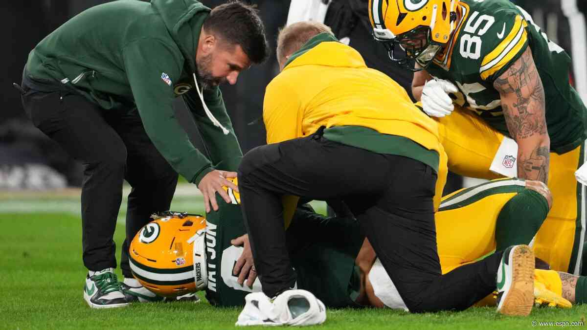 Packers WR Watson taken to hospital with chest injury after 53-yard catch