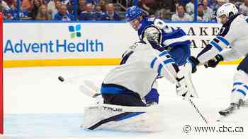 Winnipeg Jets' slump continues in Tampa with 7th straight loss, despite 2 goals from Pionk