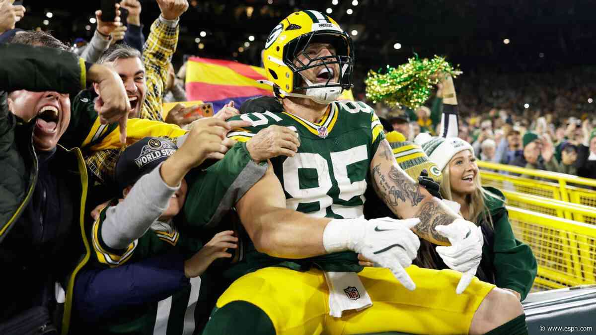 Josh Jacobs scores twice as Packers dispatch Panthers