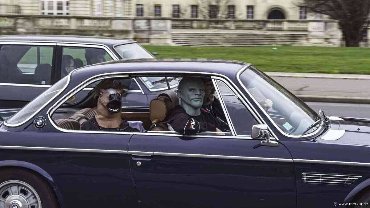 Halloween-Scherz geht schief: Polizei nimmt Autofahrer fest