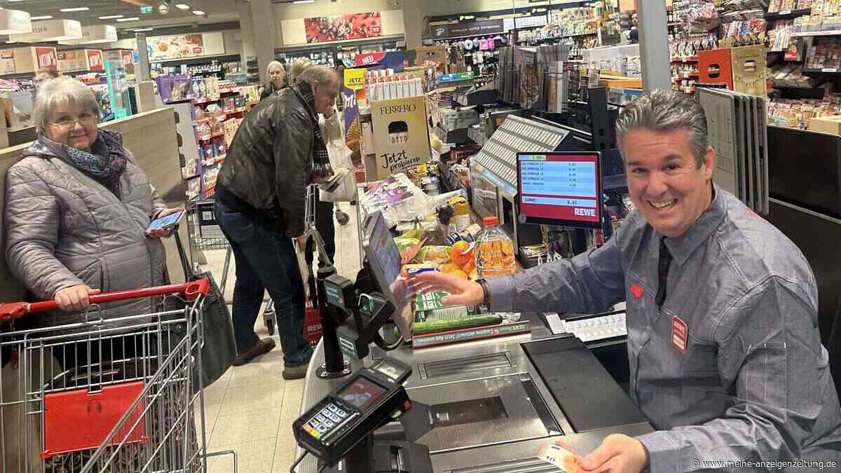 Bürgermeister kassiert kräftig ab: Warum Echings Ortschef plötzlich zum Supermarkt-Mitarbeiter wurde