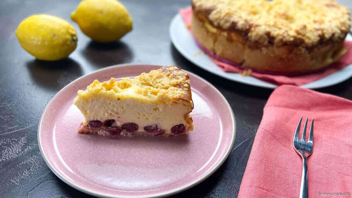 Kirsch-Käsekuchen mit Streuseln – ein Klassiker, der auf jeder Kaffeetafel überzeugt