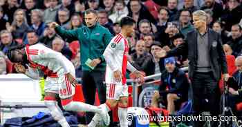 Spitsenstrijd Ajax geanalyseerd: 'In ideaal scenario begint Míchel vermoedelijk het liefst met Leonardo'
