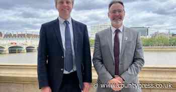 Isle of Wight MPs offered Burnham meeting over ferry regulation plans