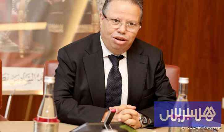 مطالب تقنيي الصحة فوق مكتب بجيجو