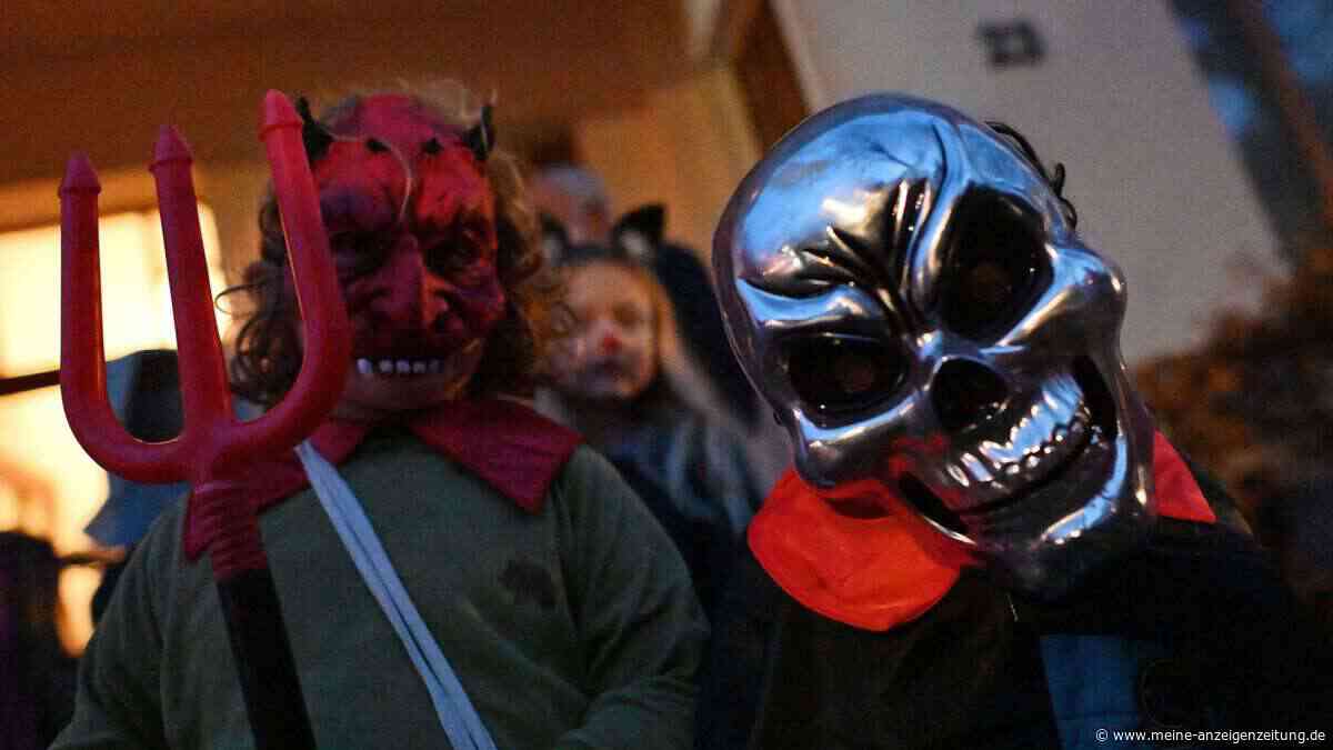 Keine Kostüme erlaubt: Grundschule streicht Halloween-Umzug – fast 700 Eltern wehren sich