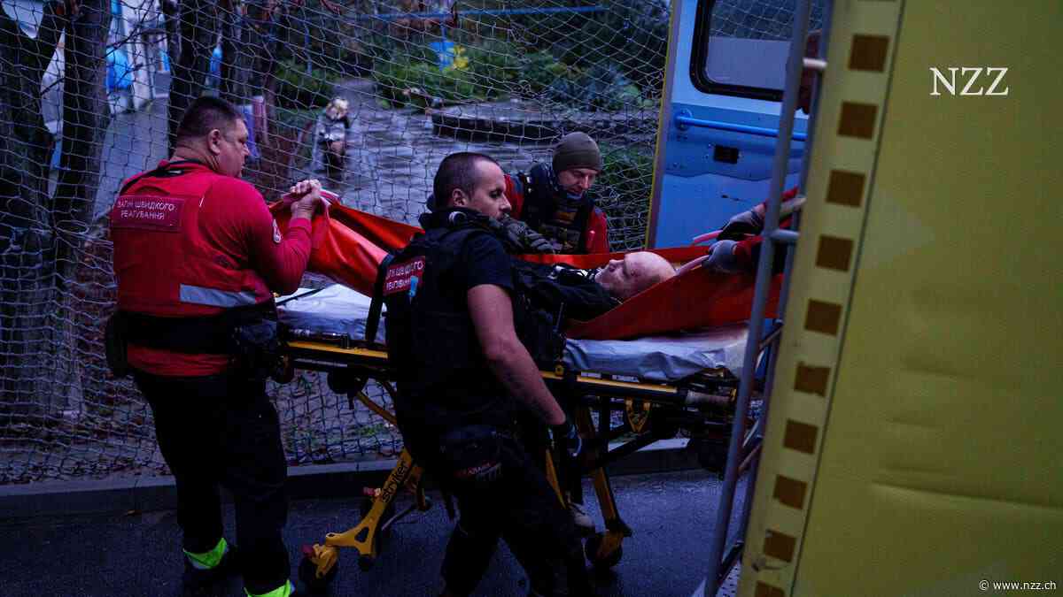 LIVE-TICKER - Krieg in der Ukraine: Die Evakuierung der Bewohner von Oleschki ist angelaufen