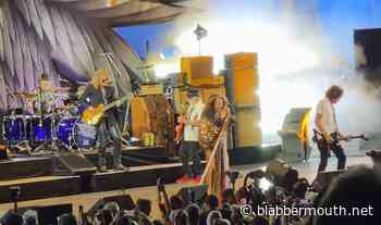 Watch: AEROSMITH Reunites With Drummer JOEY KRAMER For First Of Two Hollywood Bowl Concerts