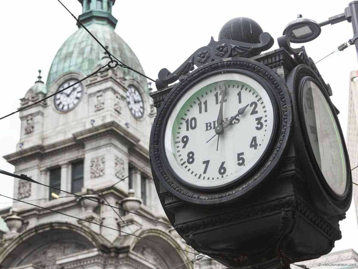 Permanent daylight time: Will my iPhone know there's no time change?