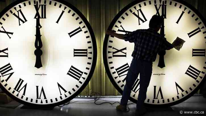 What to know about the upcoming, confusing time change | Hanomansing Live