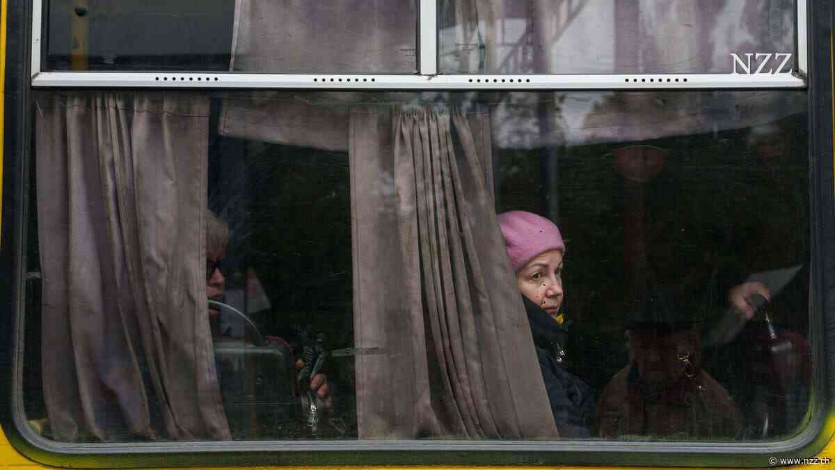 Gemeinsame humanitäre Aktion Russlands und der Ukraine: Die Hilfe für die Frontstadt Oleschki läuft an