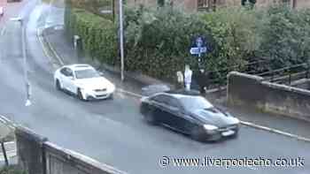 Men ditch car on M56 and flee after chase through Chester