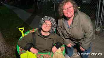 'The woman from the hole': Winnipegger's comical quandary becomes Halloween costume