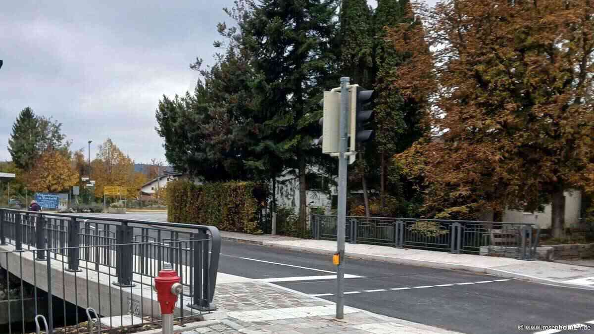 Wichtige Verbindung frei: Kreisstraße RO8 in Bruckmühl wieder befahrbar