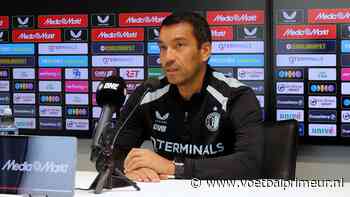 Van Bronckhorst prijst collega-trainer Buijs: 'Dat zie ik al heel wat jaren terug'