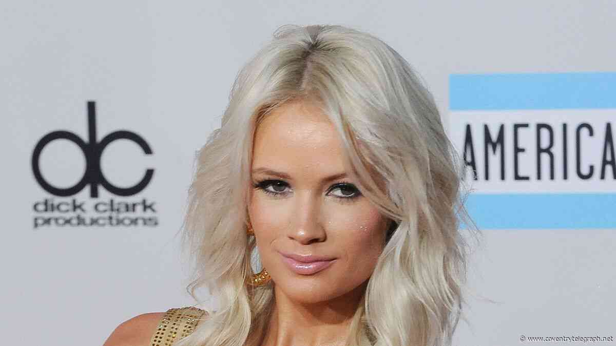 'Beautiful spirit' singer Lauren Bennett took her own life, inquest hears