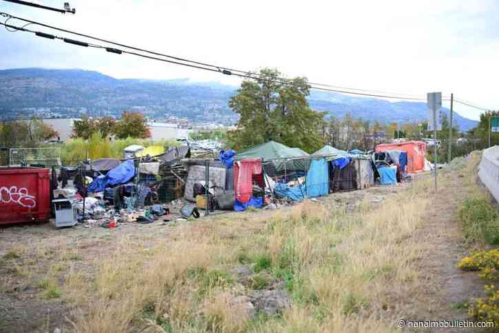 Province clears residents of Penticton encampment off Highway 97