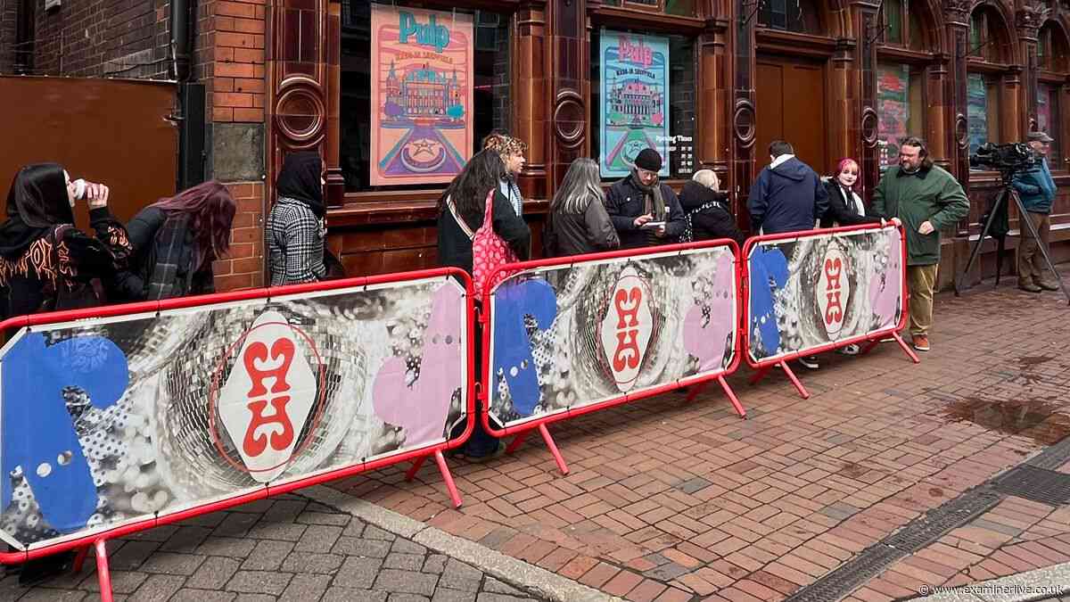 Huge queues of fans visit a very special Pulp pop-up pub in band's home city of Sheffield