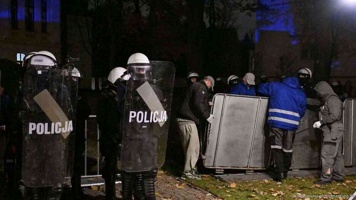 Heftiger Machtkampf um Polens Verfassungsgericht entbrannt