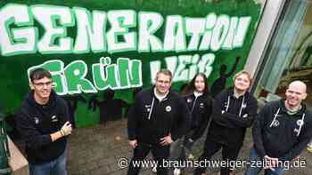 Kicken, Kickern, Klebertausch: Das geht im Jugendtreff des VfL Wolfsburg ab