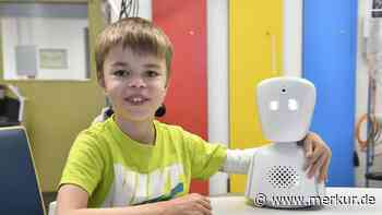 Danil wartet im Krankenhaus auf ein Spenderherz – dank Avatar kann er zurück ins Klassenzimmer