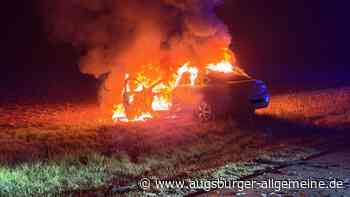 Polizisten retten jungen Mann aus brennendem Auto: Dramatischer Unfall in Nördlingen