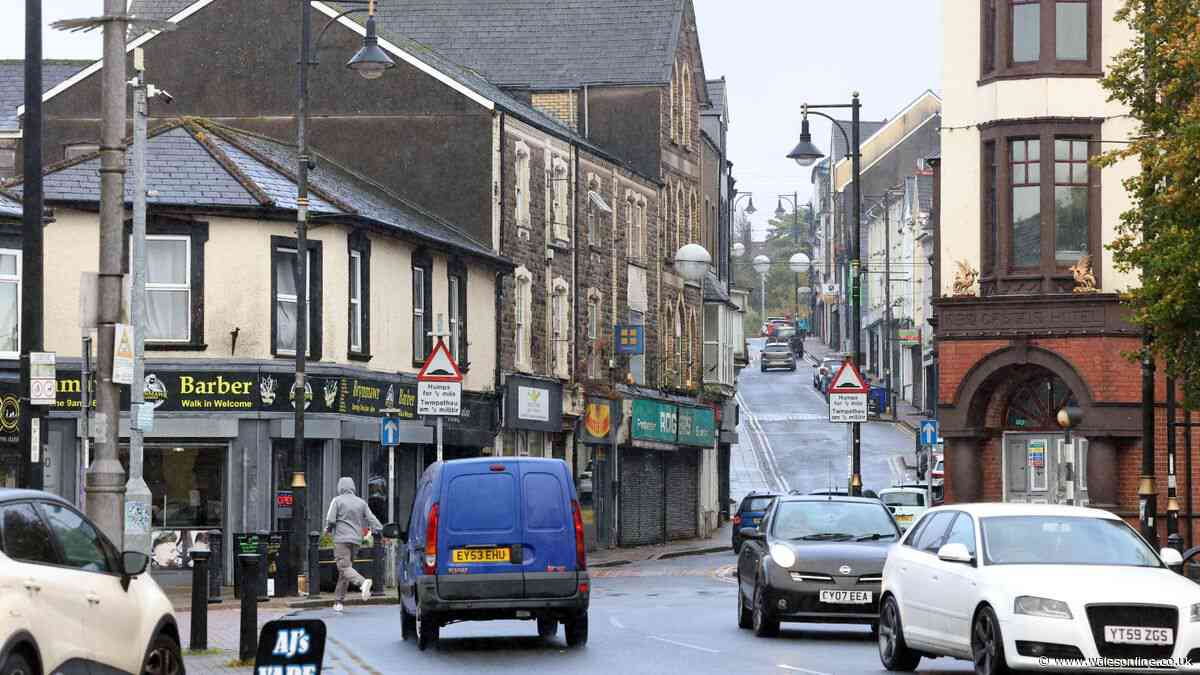 Police say 'educate your children' after 'dangerous' behaviour in Brynmawr