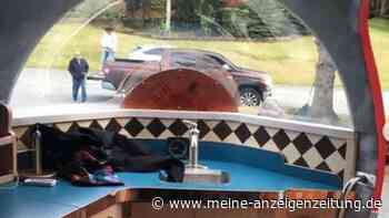 Dieser Wohnwagen sieht aus wie eine Rakete auf Rädern