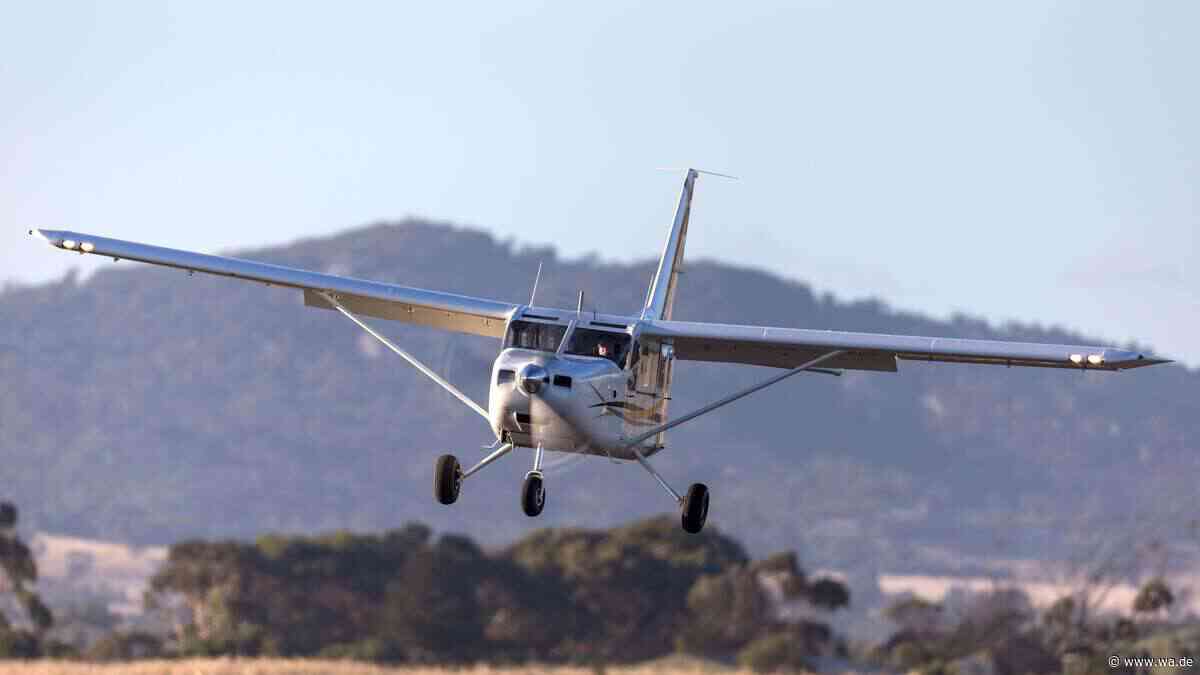 Lauter Knall im Triebwerk: Urlauber-Rundflug macht Notlandung auf Hawaii
