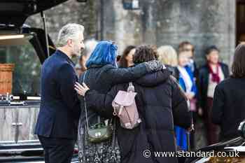 ‘We were lucky to be loved by this beautiful man’ Dónal Lunny’s funeral hears