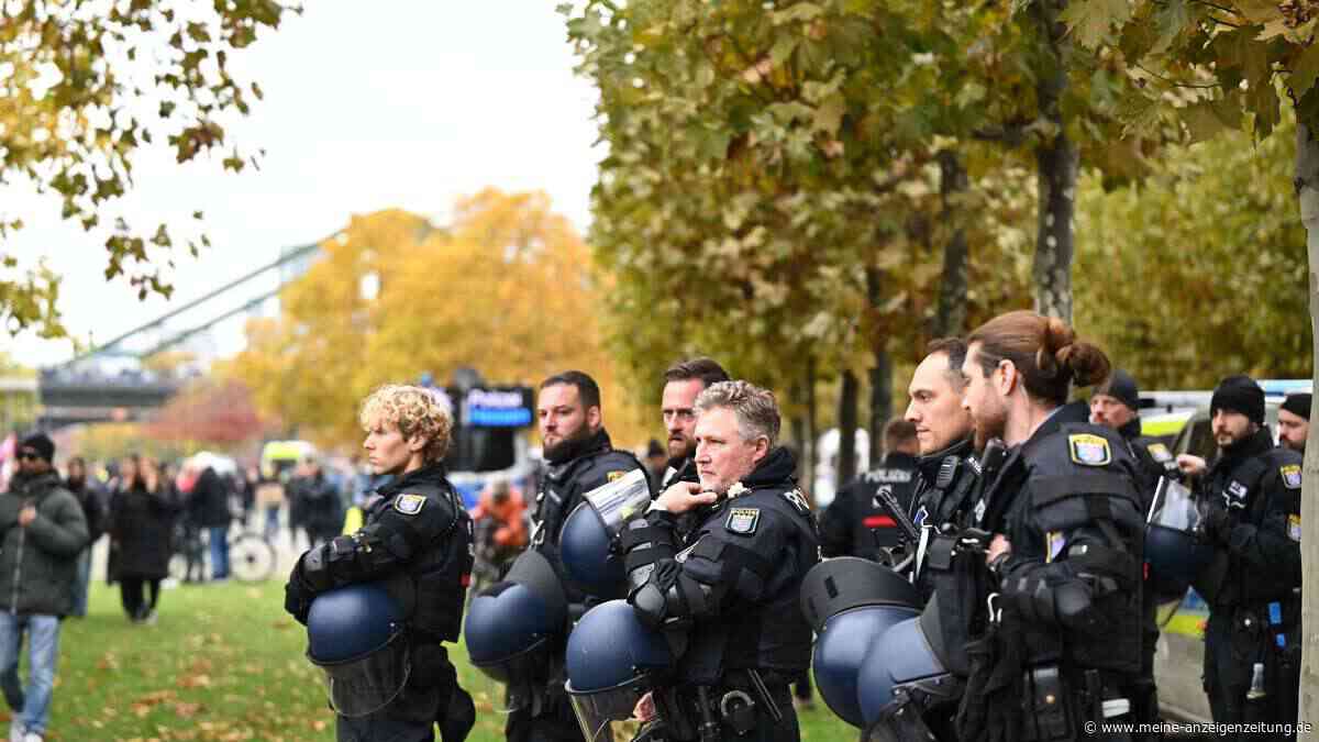 „Schluss mit der Clownspolitik“: Die Gen-Z-Demo in Frankfurt in Bildern
